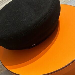 Hermes black cashmere beret hat size 56 w box